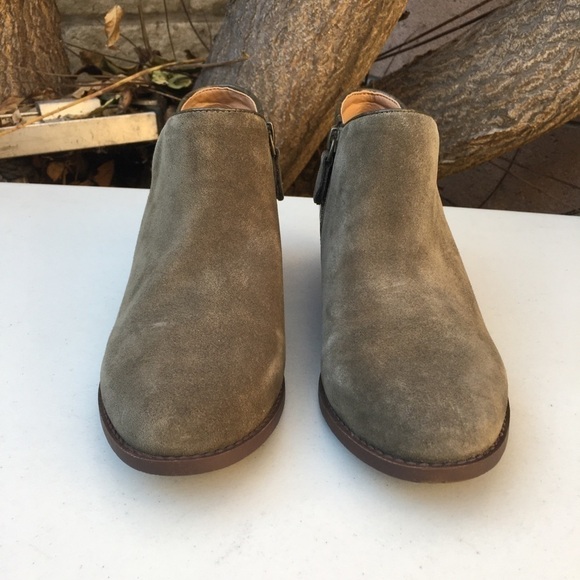 Vionic Marissa Ankle Boots Olive Green - Picture 3 of 8